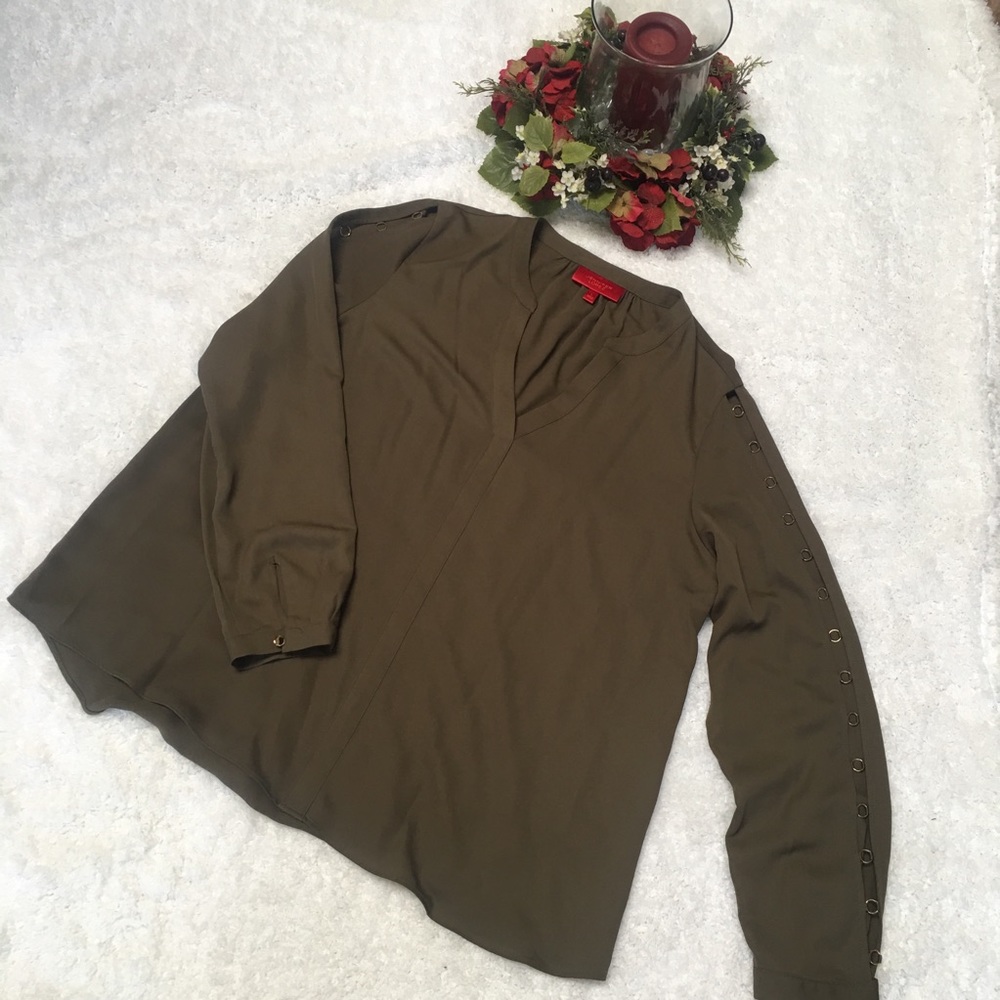 Jennifer Lopez long sleeves blouse